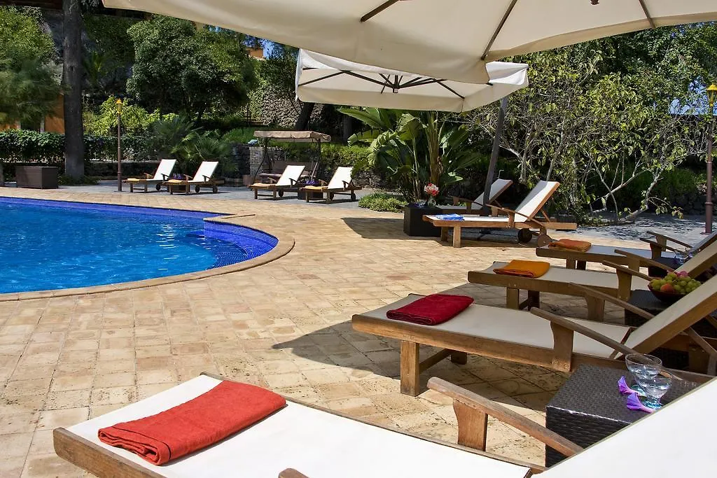 Villa Scozilia بيديمونتي إتنيو 0*,