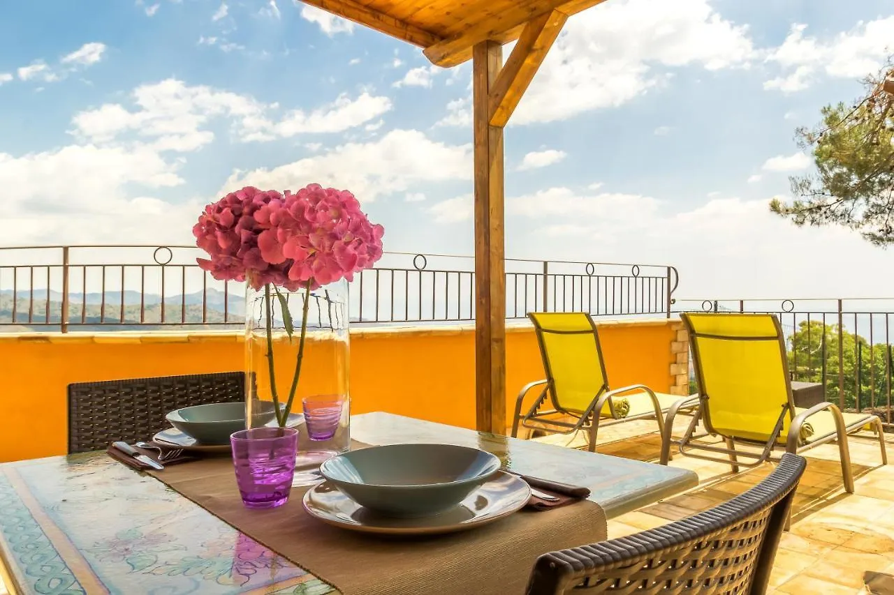 بيت للعطل Villa Scozilia بيديمونتي إتنيو